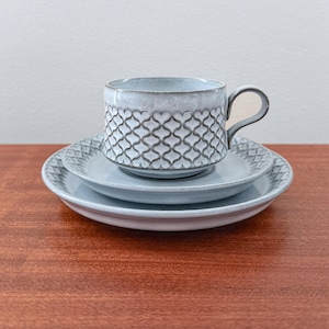 Bing & Grøndahl Cordial. Tea cup trio set with cake plate. Designed by Jens Harald Quistgaard, Denmark 1960s.