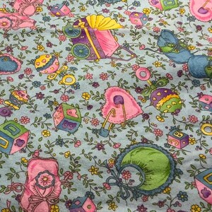 Stof vintage slaapliedjes - kleurrijke bloemenprint