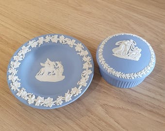 Wedgwood trinket plate and trinket dish with lid