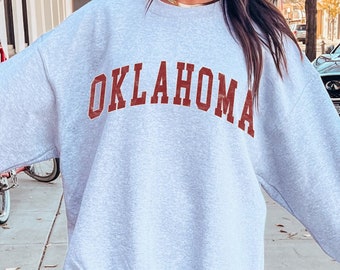 Oklahoma Sweatshirt Vintage Look Oklahoma Crewneck OK Football Preppy Varsity Distressed Oversized Aesthetic Oklahoma University Shirt