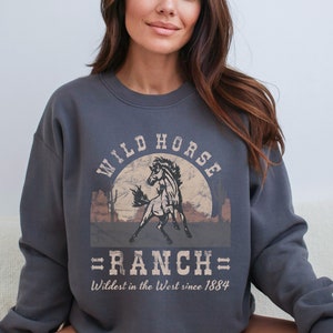 Wild Horse Ranch Western Graphic Sweatshirt Southwest Ranch Life Boho Shirt Desert Vibes Vintage Horse Shirt Cowgirl Crewneck Wild West Charcoal