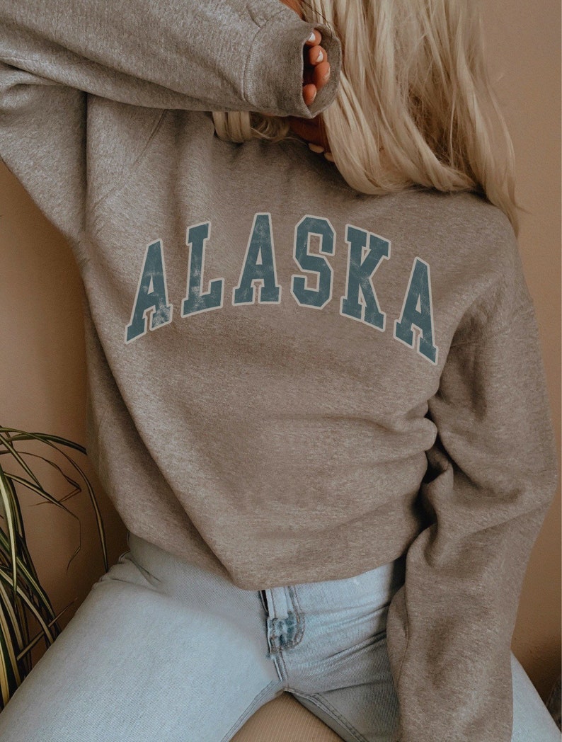 Alaska Sweatshirt Vintage College Sweatshirt Preppy Crewneck Nature Shirt Wilderness Sweater Mountain Sweatshirt Retro Alaska Shirt image 3