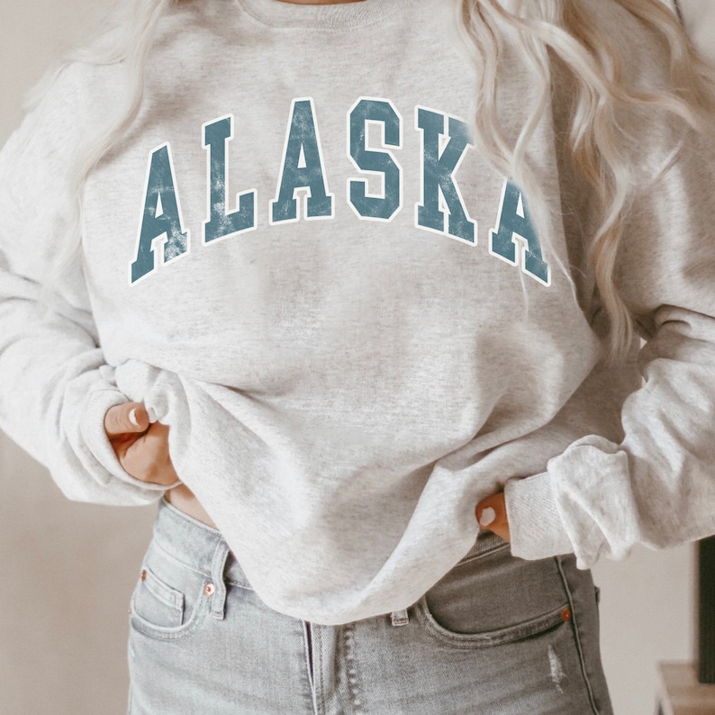 Alaska Sweatshirt Vintage College Sweatshirt Preppy Crewneck Nature Shirt Wilderness Sweater Mountain Sweatshirt Retro Alaska Shirt image 1