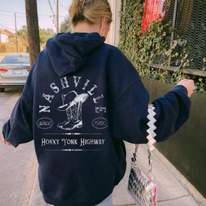 Sudadera con capucha Nashville Sudadera con capucha Honky Tonk Highway Country Music Camisas lindas del oeste Camisa con botas de vaquera boho Camisa del viejo oeste Sudadera con capucha Nash Bash