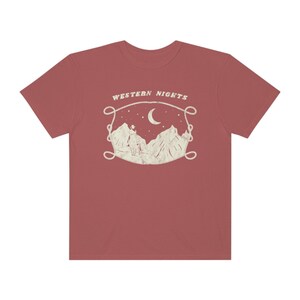 Koszulka Western Nights Graphic Western Tee Comfort Colors TShirt Zniszczony Vintage Look Koszula Desert Southwest Koszula kowbojska Howdy Wild West Koszula Cumin
