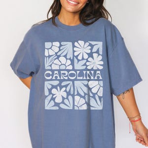Boho Floral Carolina Comfort Colors Tee Vintage Look Retro Daisy NC TShirt N Carolina Shirt Flower Aesthetic Game Day University Tee