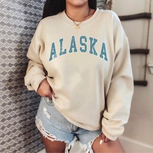 Alaska Sweatshirt Vintage College Sweatshirt Preppy Crewneck Nature Shirt Wilderness Sweater Mountain Sweatshirt Retro Alaska Shirt image 2