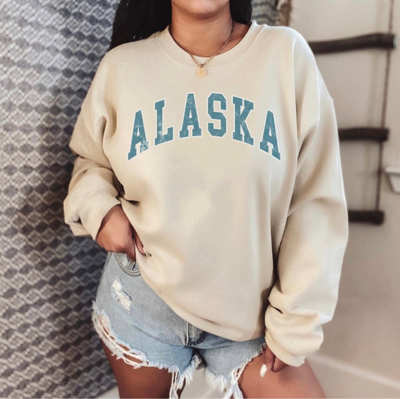 Alaska Sweatshirt Vintage College Sweatshirt Preppy Crewneck Nature Shirt Wilderness Sweater Mountain Sweatshirt Retro Alaska Shirt image 2