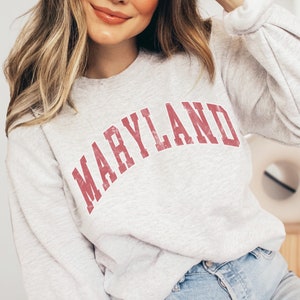 Maryland Sweatshirt Varsity Crewneck Preppy Sweatshirt Vintage Look Distressed Comfy Oversized Sweatshirt New England Sweater