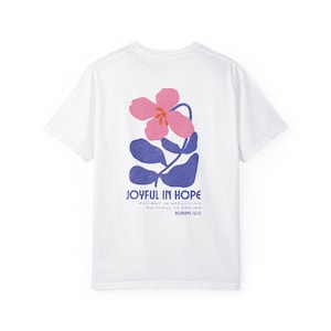 Blij in hoop christelijk grafisch T-shirt comfort kleuren Jezus shirt retro Boho bloemen christelijk T-shirt Wildflower shirt bijbelvers esthetiek afbeelding 7