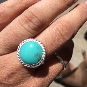 8.5 Größe Türkis runde Aussage Ring für Ihre Freude. Bringen Sie den Sommer aus Kingman Mine, AZ