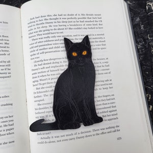 Cat Bookmark | Witchy Gothic Bookmark | Unique Gift for Book Lovers | Cute Black Cat Leather Bookmark | Halloween Occult Witchcraft Bookmark