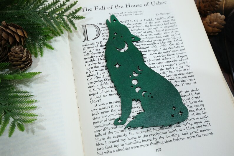 Wolf Leather Bookmark Howling Wolf Bookmark Nature Wildlife Book Mark Moon and Stars Astrology Handmade Bookmark Book Lover Gifts Green