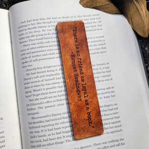 Ernest Hemingway Bookmark | Classic Literature Bookmark | Gift for Book Lovers | Personalized Leather Custom Bookmark | Hemingway Bookmark