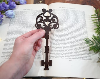 Skeleton Key Bookmark | Antique Victorian Key Bookmark | Unique Gift for Bookworm | Leather Vintage Door Key Bookmark | Gift for Readers