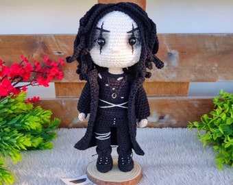 Tutorial: The Crow Amigurumi Crochet Pattern – Brandon Lee Inspired Doll – PDF Tutorial – Digital Download