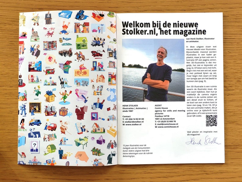 Puede incluir: Una portada de revista con una ilustraci&oacute;n de dibujos animados de un hombre con un sombrero rojo y una camisa azul. La revista se titula "Stolker.nl, het magazine" y presenta una foto del ilustrador, Henk Stolker, de pie junto a un lago. El texto de la portada describe la revista como una nueva publicaci&oacute;n con 30 ilustraciones por n&uacute;mero.
