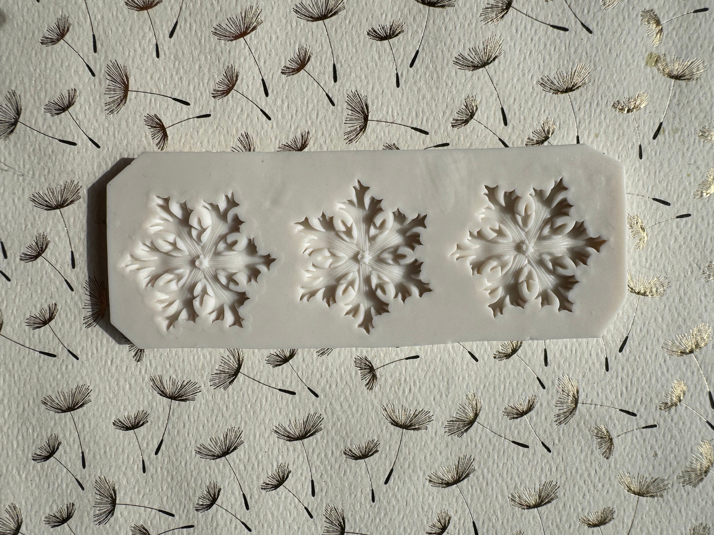 Mini Snowflake silicone mold 3 Cavities 1.5”Diameter .3”Deep