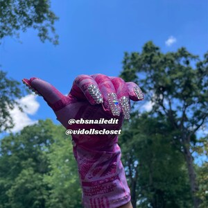Vi’Dolls Closet x EbsNailedIt Glove Collection