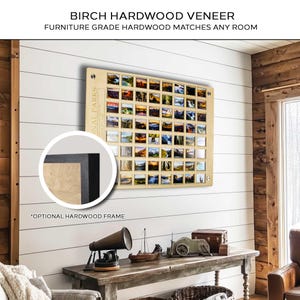 Op de afbeelding: Een houten wandkunstwerk met een raster van kleine landschapsfoto's. Het kunstwerk is gemaakt van berkenfineer en heeft de tekst "NATIONAL PARKS" aan de zijkant. Het optionele frame is van hardhout. De tekst "FURNITURE GRADE HARDWOOD MATCHES ANY ROOM" is ook zichtbaar.