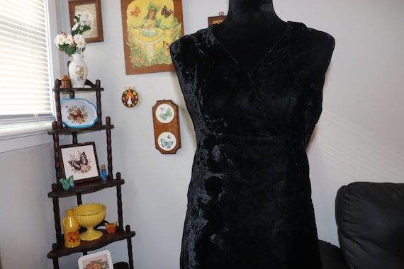 60s Black Velvet Dress- Medium - image 5