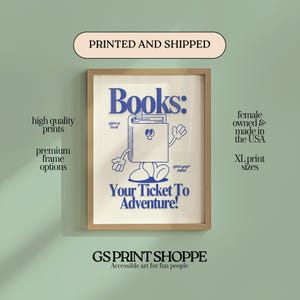 Bücher Your Ticket To Adventure Vertikal - Weißer Kunstdruck