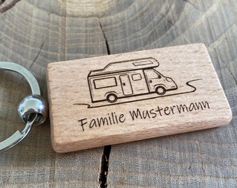 Schlüsselanhänger mit Gravur in Deutschland Personalisiert Wohnmobil Happy Camper Geschenkidee Holz Geburtstag Urlaub Wunsch Familienname