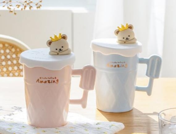 Cute ceramic bear mug with lid  in pastel colors | Coffee mug with lid in pastel colors | Ceramic & Heat Resistant Mug | Gift for her
