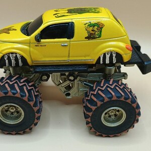 Zombie Spongebob Custom Swamp Bogger 1:64 Diecast PT Cruiser Monster Truck image 2
