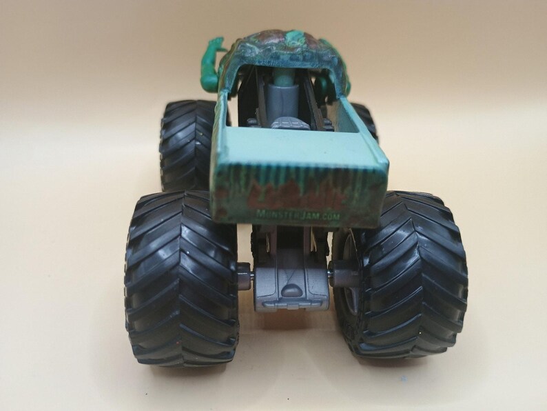 Monster Jam Zombie Custom Dyed Swamp Decay 1:64 Diecast Spin Master Monster Truc image 5