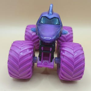 Monster Jam Megalodon 1:64 Diecast Custom Dyed Purple Blue Ombre Spin Master image 4