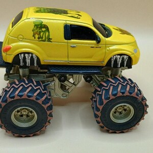 Zombie Spongebob Custom Swamp Bogger 1:64 Diecast PT Cruiser Monster Truck image 3