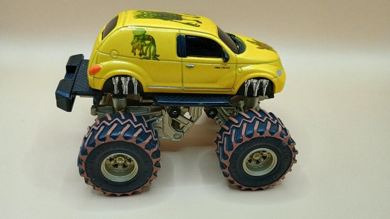 Zombie Spongebob Custom Swamp Bogger 1:64 Diecast PT Cruiser Monster Truck image 3