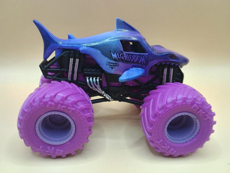Monster Jam Megalodon 1:64 Diecast Custom Dyed Purple Blue Ombre Spin Master image 3