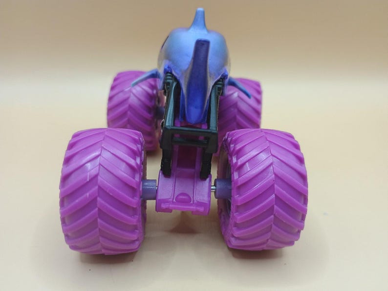 Monster Jam Megalodon 1:64 Diecast Custom Dyed Purple Blue Ombre Spin Master image 5