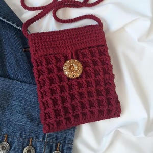 Sac bandoulière en crochet bordeaux avec doublure, mini sac à main fait main pour femme, sac pour téléphone portable pour ado, sac à main mains libres, mini fourre-tout au crochet, cadeau pour elle