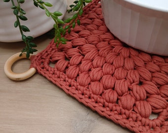 Square Hot Pad Trivet, Crochet Potholder With Wood Ring, Cotton Hot Pad, Kitchen Hot Mat, Plant Trivet, Modern Kitchen Trivet, Gift for Host