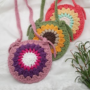 Sac à bandoulière fleur petite fille, sac à main tournesol personnalisé pour tout-petit, cabas printemps fille, petit sac bohème, sac enfant au crochet, cadeau d'anniversaire pour bébé