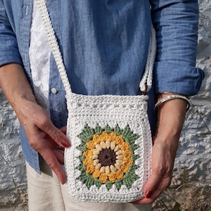 Sac à bandoulière tournesol fait main au crochet, sac à main tournesol fait main pour femme, sac à main tournesol carré grand-mère, cabas pour portable, sac à main bandoulière, cadeau pour ado