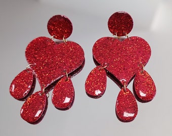 Boucle d'oreille coeur et gouttes rouge pailleté et résine UV