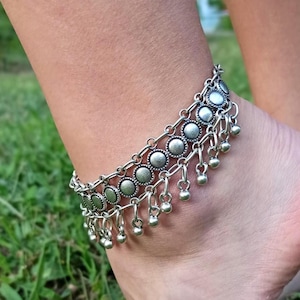 Dangle Disc Anklet – Adjustable Antique Silver Plated – Boho Beach Jewelry – Statement Gift for Women - Jewelry Gift for Women