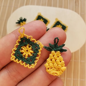 Set of 2 miniature crochet potholders for dollhouse 1 12 scale, miniature kitchen, dollhouse furniture, 1 6 scale, pineapple potholders
