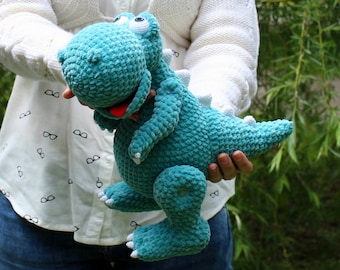 MOTIF Peluche t-rex dinosaure au crochet. MOTIF Amigurumi tyrannosaure dino pdf. Tutoriel jouet animal au crochet pdf. Motif peluche Amigurumi