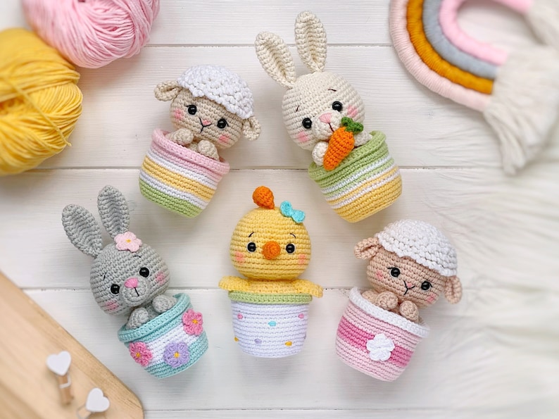 SET DI MOTIVI Amigurumi all'uncinetto Animali pasquali in vaso: coniglietto, pecora, pulcino. Decorazioni pasquali PDF schema facile all'uncinetto, Amigurumi e sonagli immagine 9