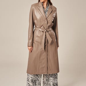 Women&#39;s Lambskin Leather Coat – Handmade Long Jacket– Genuine Leather Jacket with Buttons – Cappuccino Color