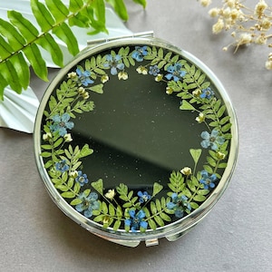 large pill box, real dried flowers pill box, pill organizer, big pill box, 7 day pill box, 7 day pill organizer,