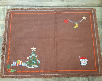 Centre de table de Noël brodé main 31 x 42 cm