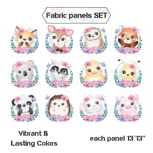 Può includere: Set di pannelli in tessuto con illustrazioni di animali, tra cui una volpe, un cervo e un gufo, circondati da fiori. Ogni pannello misura 33 x 33 cm. Il testo recita "Fabric panels SET" e "Vibrant & Lasting Colors".