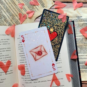 Marque-page holographique « Carte Five of Hearts »
