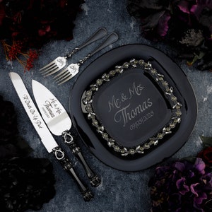 Black wedding cake cutting set, wedding gothic cake knives,halloween wedding, til death wedding cake server, gothic wedding cake plate serv+knif+plate+fork